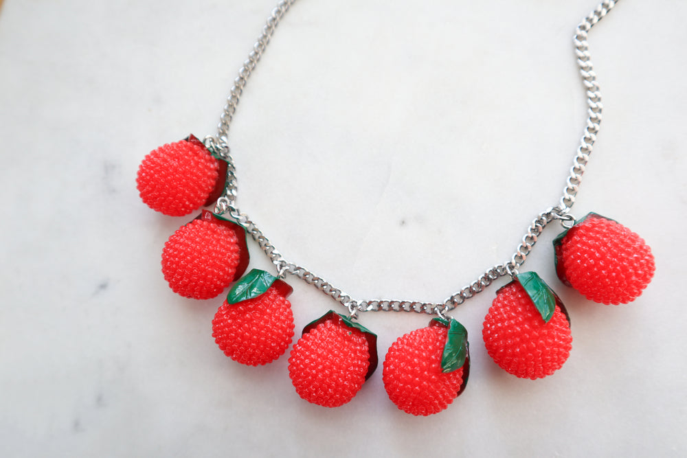 Lychee statement necklace