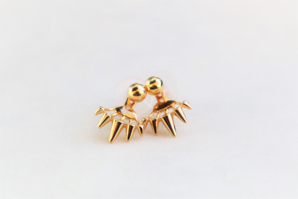 Spike gold ear jacket
