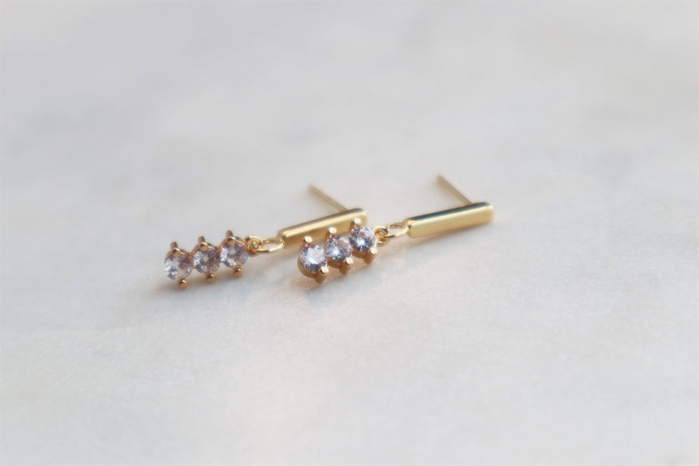Minimalist zircons bar earrings