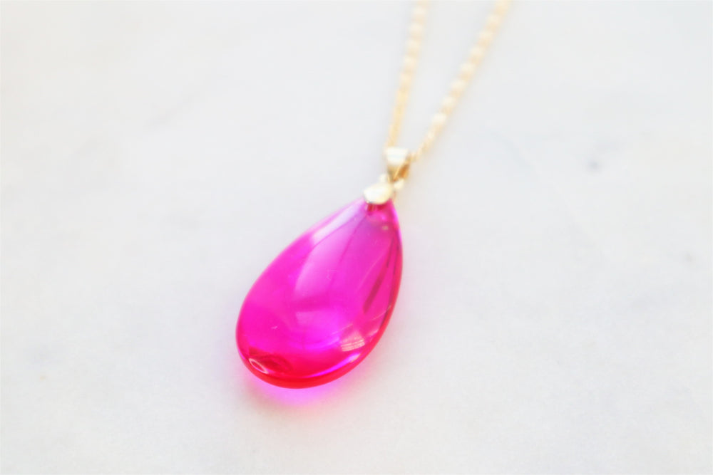 Puchsia pink teardrop necklace