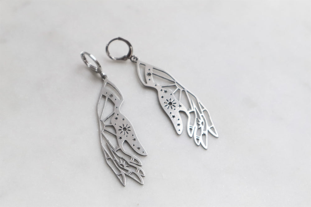 The witch's touch earrings